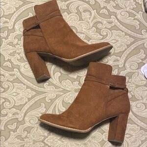 Banana republic factory Suede Ankle Booties